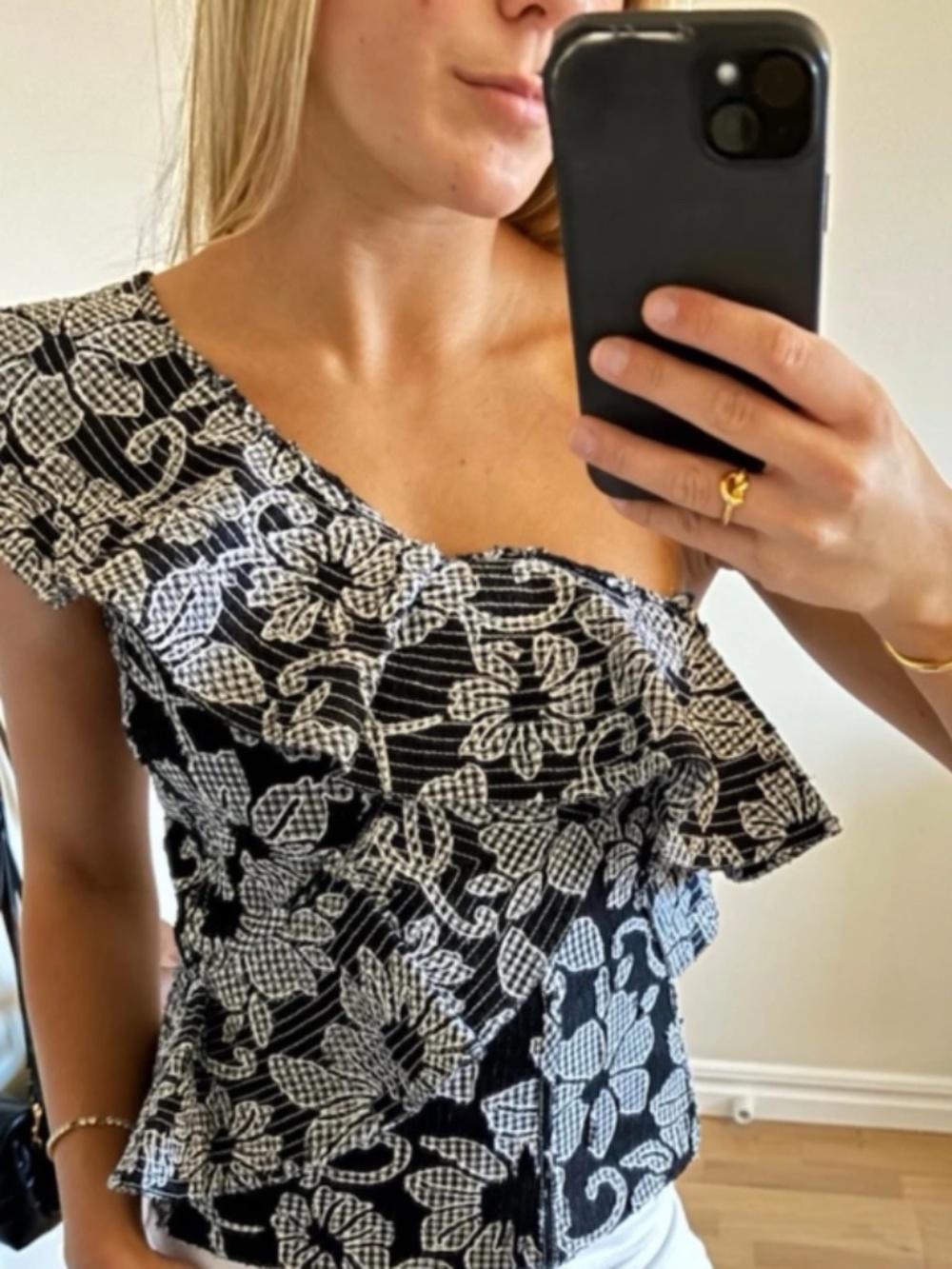 Zara Ruffled Lace Top - Picture 6 of 6